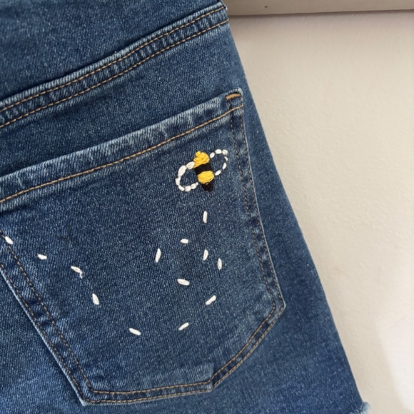 Hand Embroidered Old Navy Jean Shorts Size 6 $18 - Picture 3 of 9